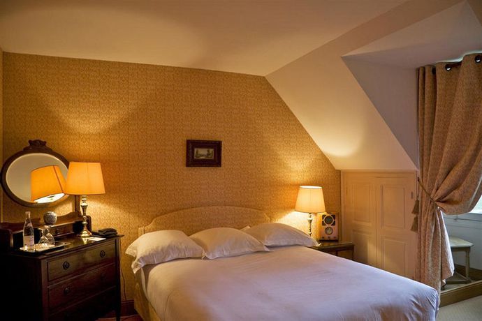 Imagen de la habitación del Abbaye Des Vaux De Cernay. Foto 2