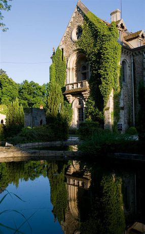 Imagen de los exteriores del Abbaye Des Vaux De Cernay. Foto 13