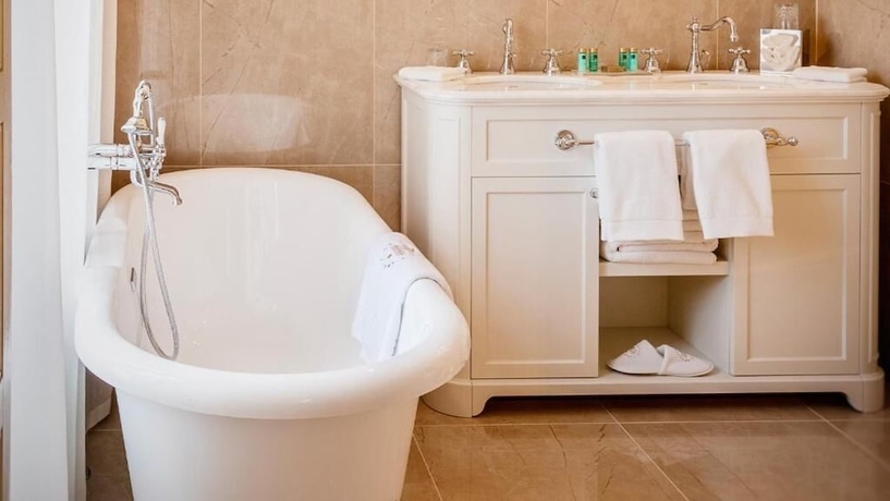 Imagen de la habitación del Abbaye de Villeneuve. Foto 6