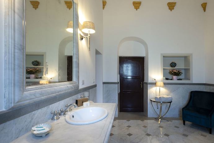 Imagen de la habitación del Abbazia Santa Maria del Bosco. Foto 9