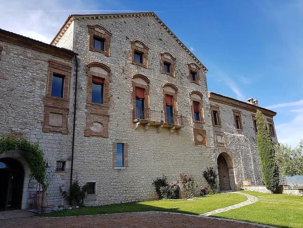 Imagen general del Abbazia di San Pastore. Foto 2