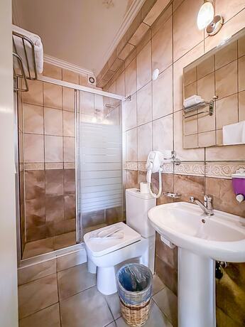 Imagen de la habitación del Abelia Hotel. Foto 11