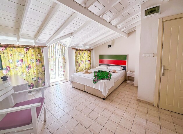 Imagen de la habitación del Abelia Hotel. Foto 15