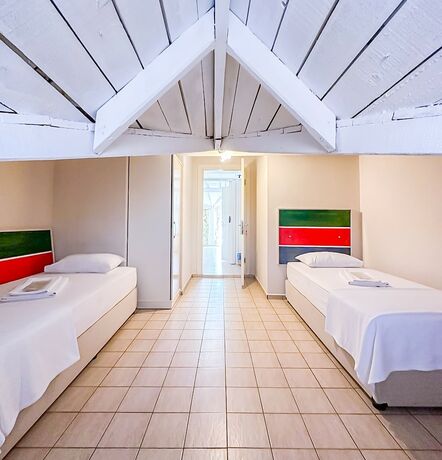 Imagen de la habitación del Abelia Hotel. Foto 18