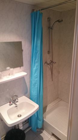 Imagen de la habitación del Acacia Hotel. Foto 7