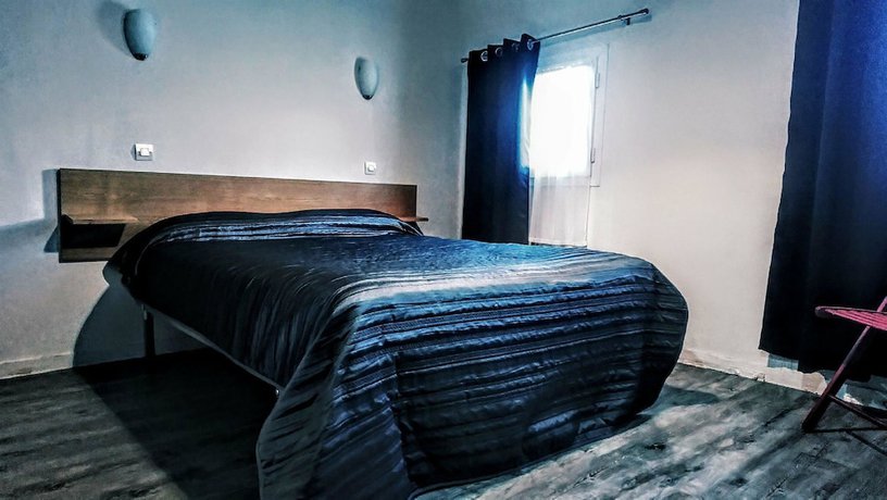 Imagen de la habitación del Acacia Hotel. Foto 11