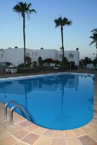 Imagen de la piscina del Acapulco, San Agustín. Foto 6