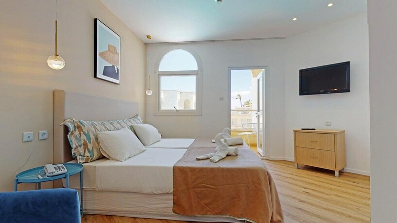 Imagen de la habitación del Acco Beach Hotel. Foto 6
