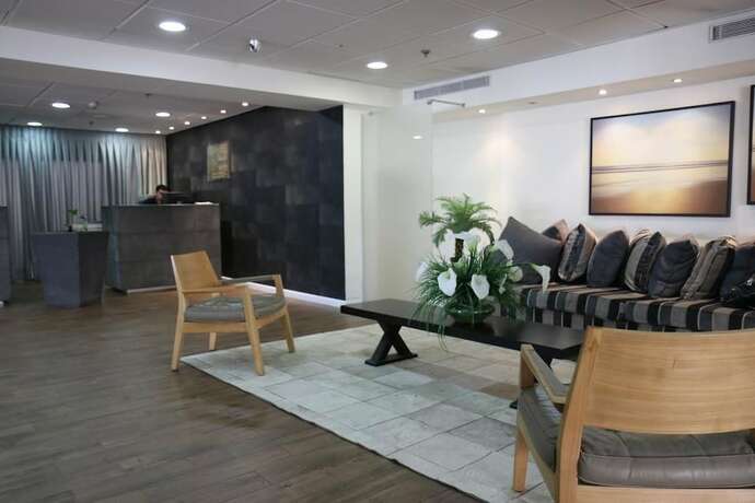 Imagen de los interiores del Acco Beach Hotel. Foto 19