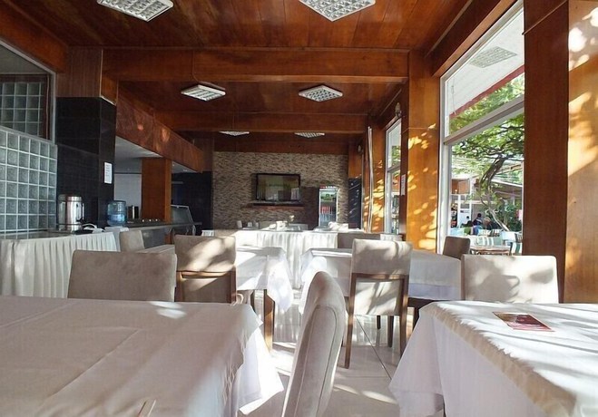 Imagen del bar/restaurante del Acet Hotel. Foto 5