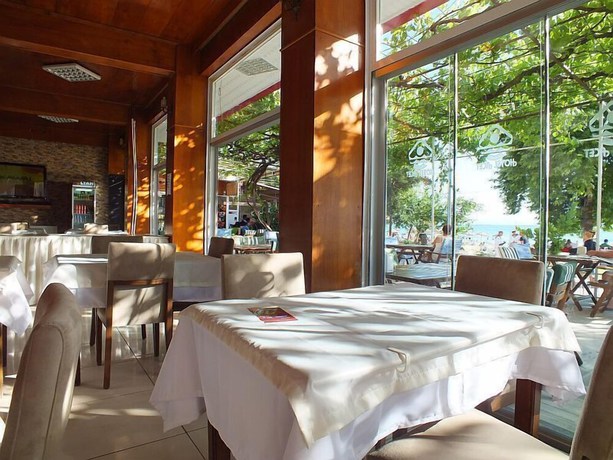 Imagen del bar/restaurante del Acet Hotel. Foto 6