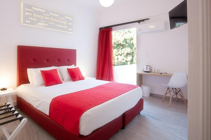 Imagen de la habitación del Acqua Vatos Paros Hotel. Foto 3