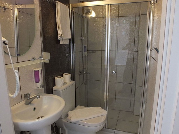 Imagen de la habitación del Acropol Beach Hotel. Foto 7