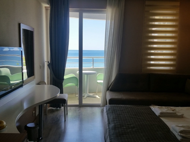 Imagen de la habitación del Acropol Beach Hotel. Foto 9