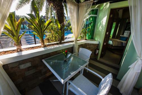 Imagen general del Acuatico Beach Resort & Hotel Inc.. Foto 6