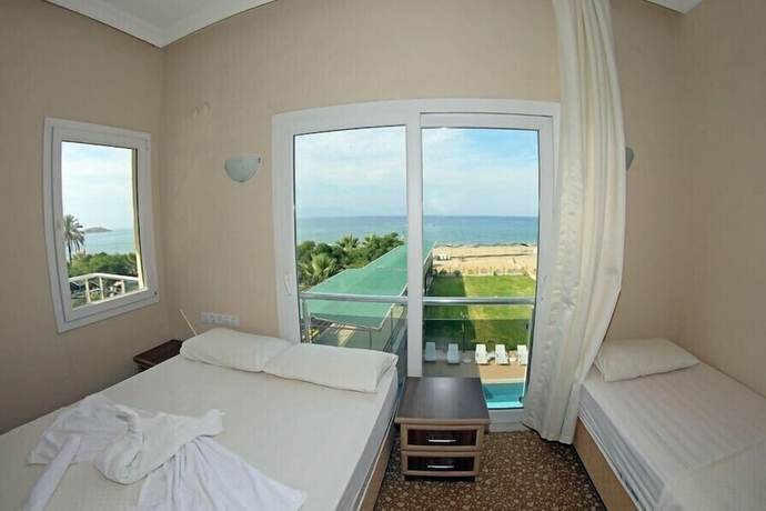 Imagen de la habitación del Adahan Hotel. Foto 10