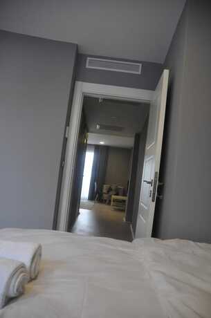 Imagen general del Adams Suit. Foto 15