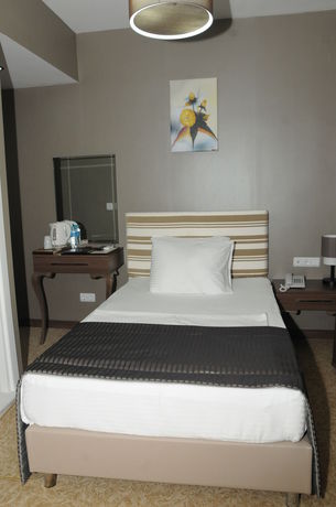 Imagen de la habitación del Adana City Hotel. Foto 14