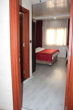 Imagen de la habitación del Adana Kucuksaat Hotel. Foto 3