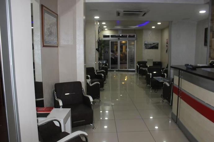 Imagen de los interiores del Adana Kucuksaat Hotel. Foto 13