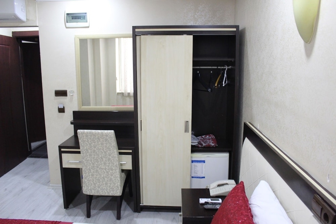 Imagen de la habitación del Adana Kucuksaat Hotel. Foto 11