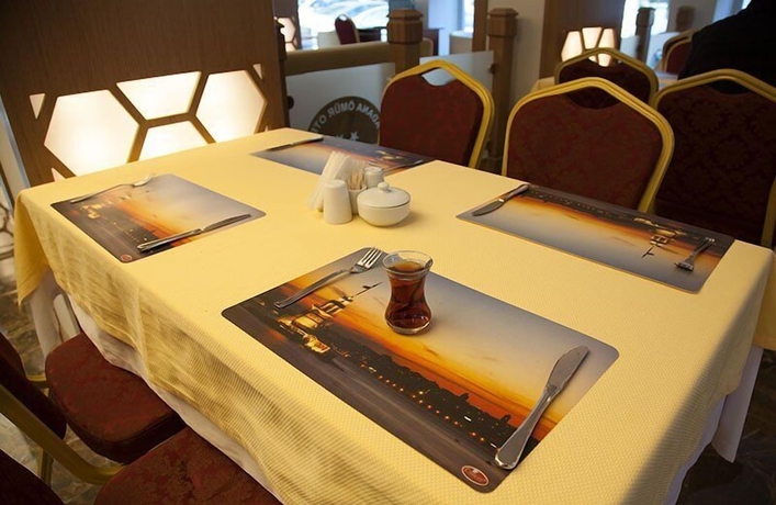 Imagen del bar/restaurante del Adana Omur Otel. Foto 4