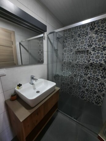 Imagen de la habitación del Adil Otel. Foto 18