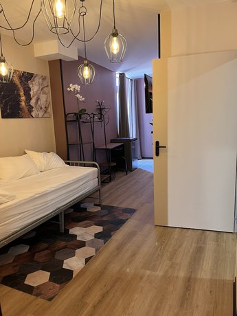 Imagen de la habitación del Adira R&eacute;sid\'Marseille Vieux-Port. Foto 2