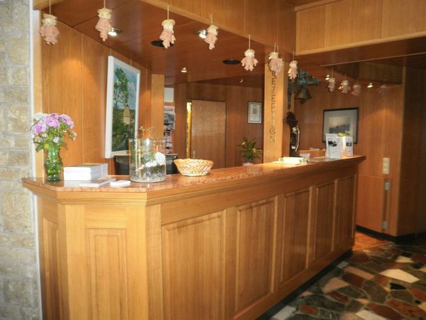 Imagen de los interiores del Adler Golf-and Tagungshotel. Foto 19