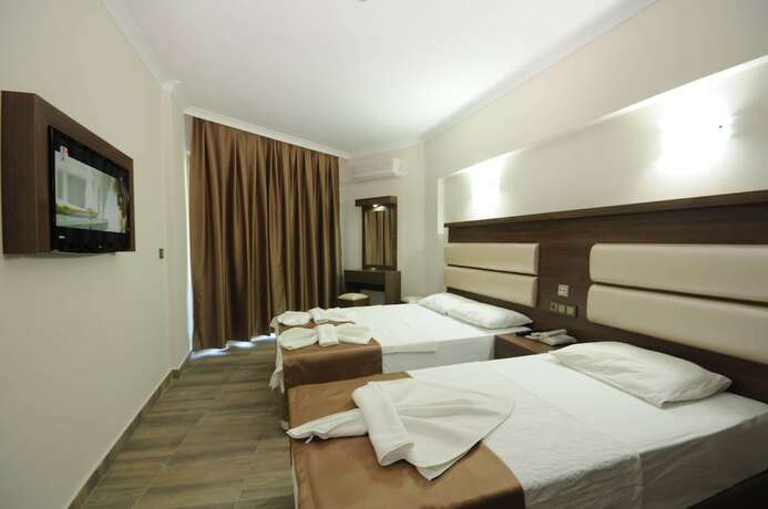 Imagen de la habitación del Adler Hotel. Foto 20