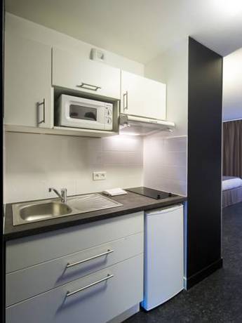 Imagen de la habitación del Adonis Dijon Maison Internationale. Foto 4