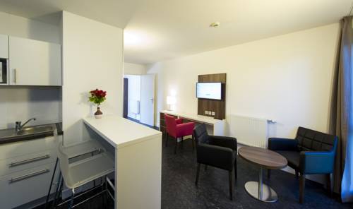 Imagen de la habitación del Adonis Dijon Maison Internationale. Foto 8