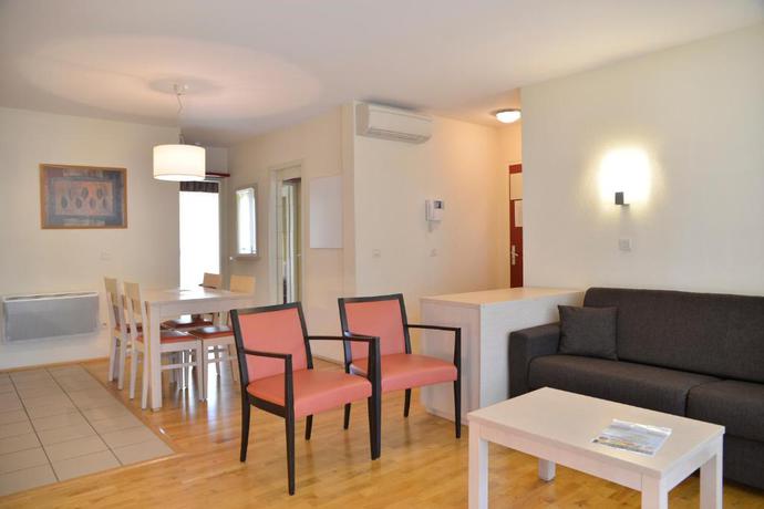 Imagen de la habitación del Adonis Divonne-Les-Bains R&eacute;sidence Du Lac. Foto 4