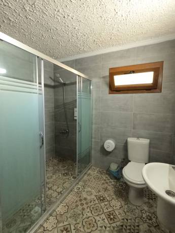 Imagen de la habitación del Ados Hotel. Foto 8