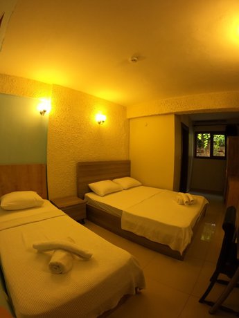 Imagen de la habitación del Ados Hotel. Foto 9