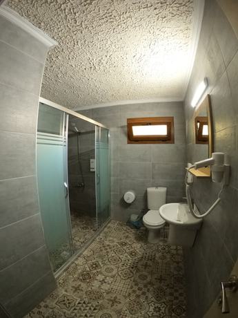 Imagen de la habitación del Ados Hotel. Foto 19