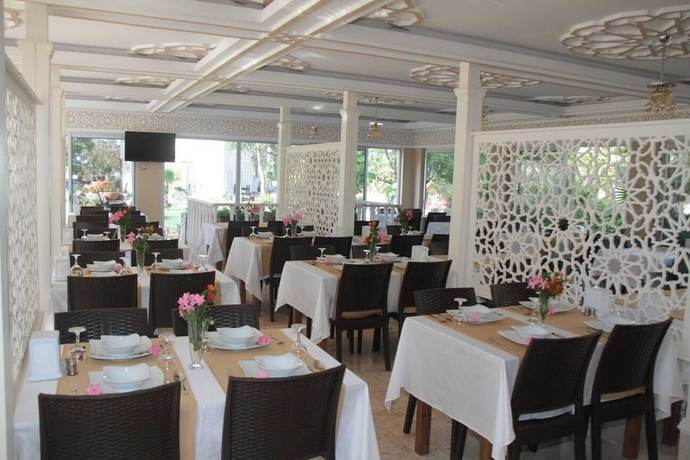 Imagen del bar/restaurante del Adrasan Beltom Beach Hotel. Foto 6