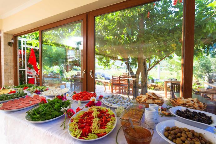 Imagen del bar/restaurante del Adrasan Deniz Hotel. Foto 3
