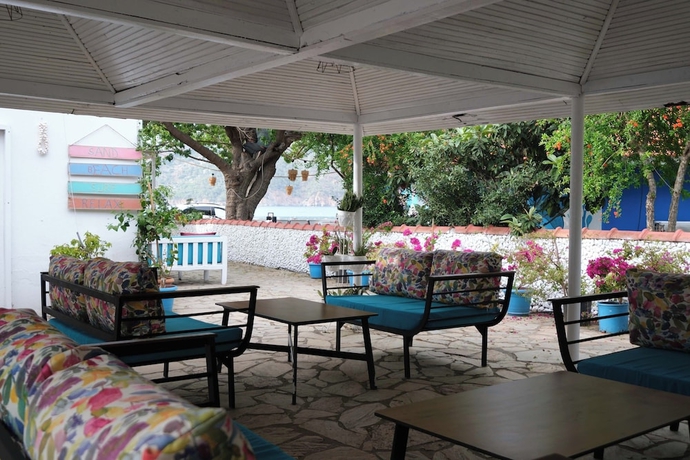 Imagen de los interiores del Adrasan Hotel. Foto 16