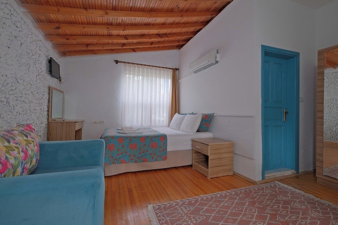 Imagen de la habitación del Adrasan Hotel. Foto 8