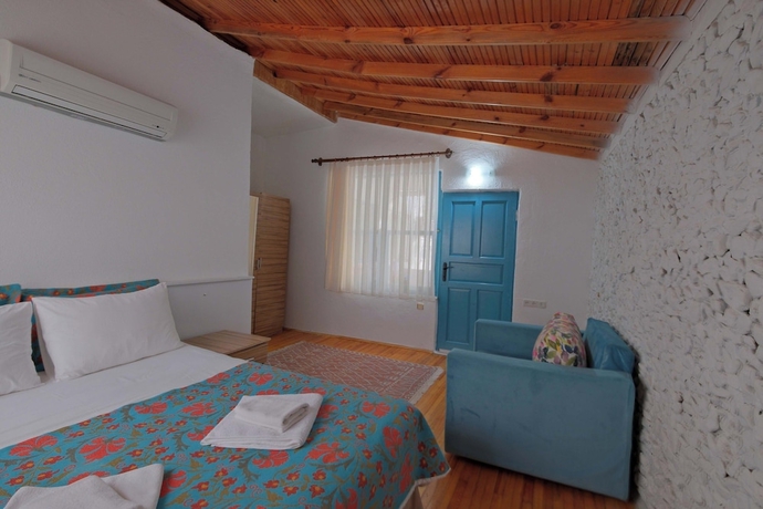 Imagen de la habitación del Adrasan Hotel. Foto 12