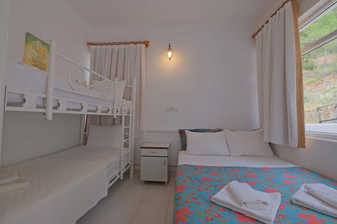 Imagen de la habitación del Adrasan Hotel. Foto 14