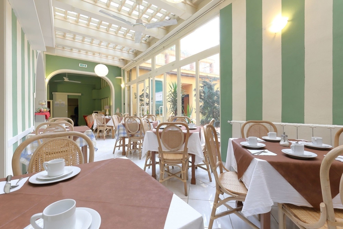 Imagen del bar/restaurante del Adre Majestic View. Foto 11