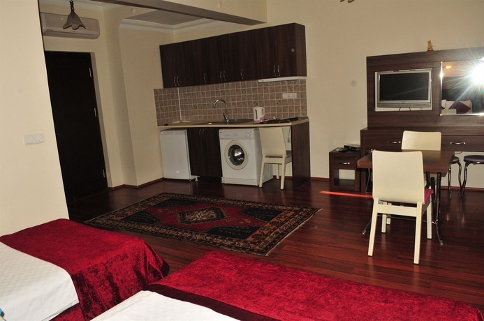 Imagen de la habitación del Adrien Hotel. Foto 10