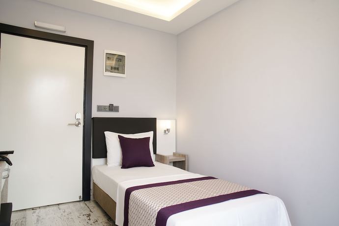 Imagen de la habitación del Af-Ra Hotel. Foto 9
