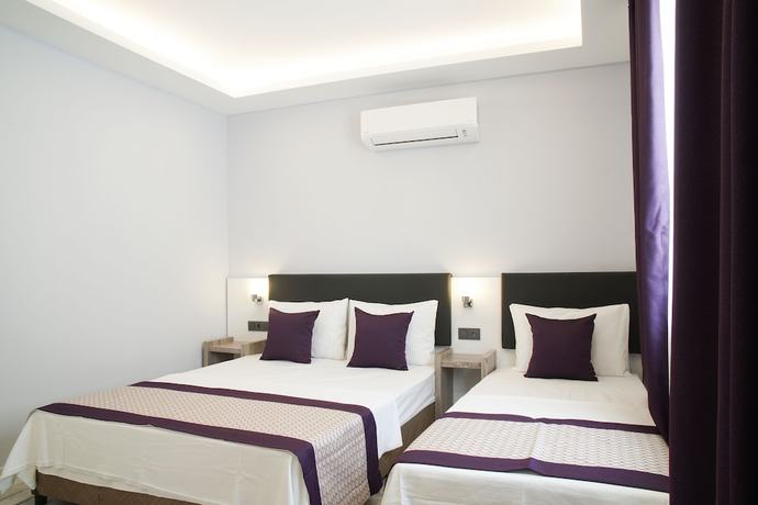 Imagen de la habitación del Af-Ra Hotel. Foto 13