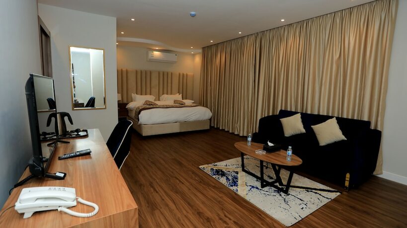 Imagen de la habitación del Afal Suites. Foto 12