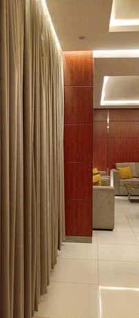 Imagen de los interiores del Afaq Suite Al- Shamisi - افاق سويت الشميسى. Foto 13