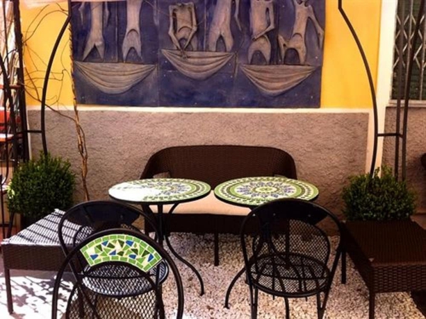 Imagen de los exteriores del Affittacamere Monterosso 5 Terre. Foto 12