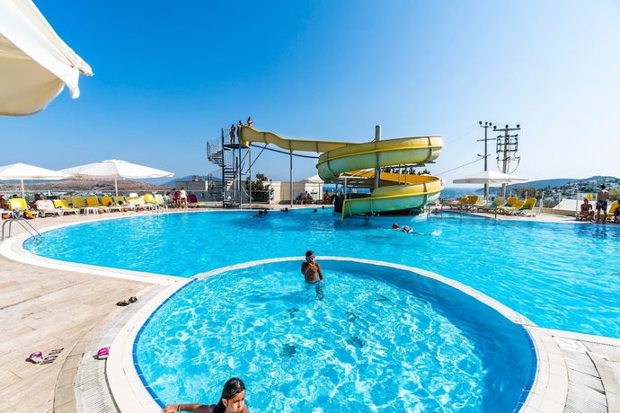 Imagen de la piscina del Afytos Bodrum Hotel - All Inclusive. Foto 18